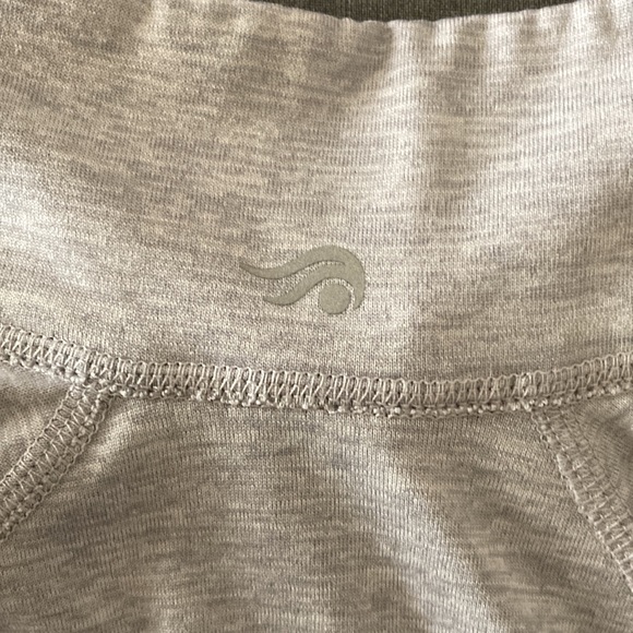 Ideology Medium silver gray short zipper sweater 100% polyester Made in Vietnam - Picture 9 of 9